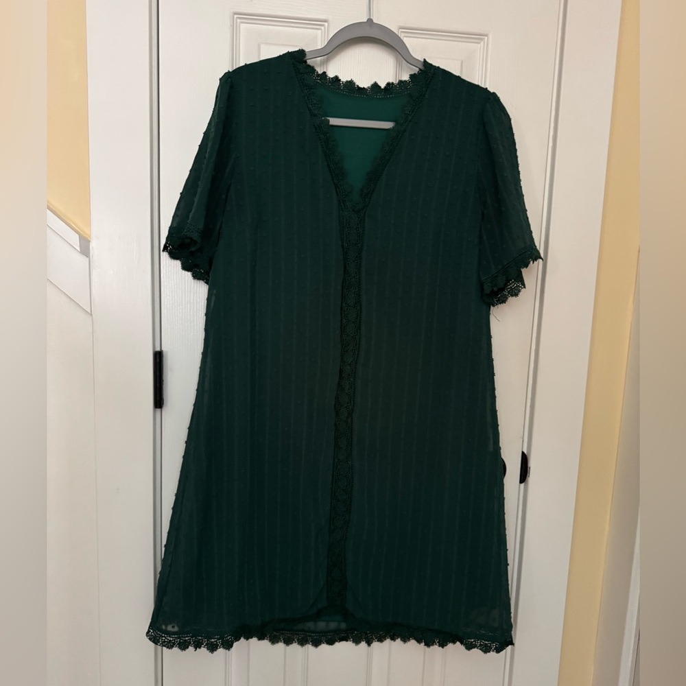 Dark Green V-Neck Lace-Trim Women's Top